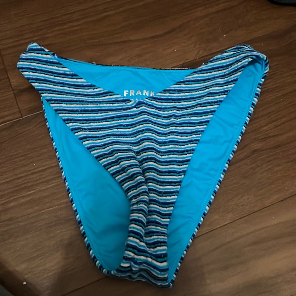 Frankie’s bikini bottom size XS striped